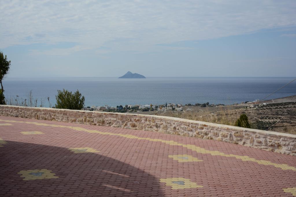 Villas Alexandros Petrino Kalamaki  Ruang foto
