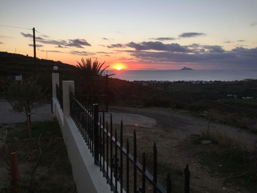 Villas Alexandros Petrino Kalamaki  Bagian luar foto